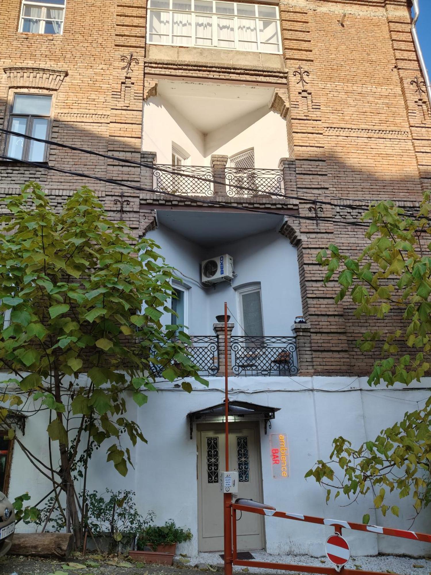 Ambience Hostel & Apartments Tbilisi Esterno foto